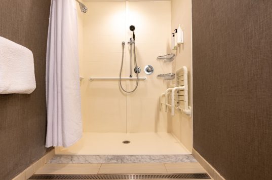 Gutes Beispiel für eine altersgerechte Dusche