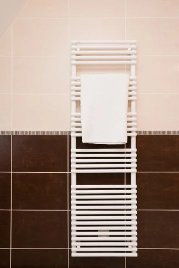 Heizung im Bad – die beste Heizung für Ihr Badezimmer 7 Handtuchheizkörper