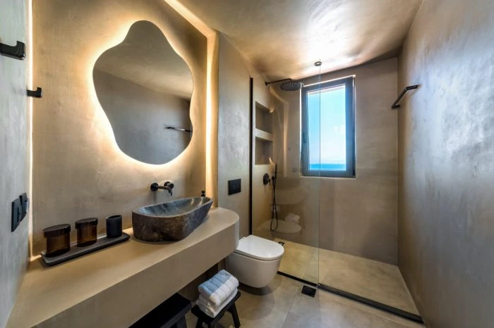 Begehbare Dusche: Maße, Kosten & Tipps zur perfekten Gestaltung 9 Kleines Badezimmer mit Walk-in-Dusche