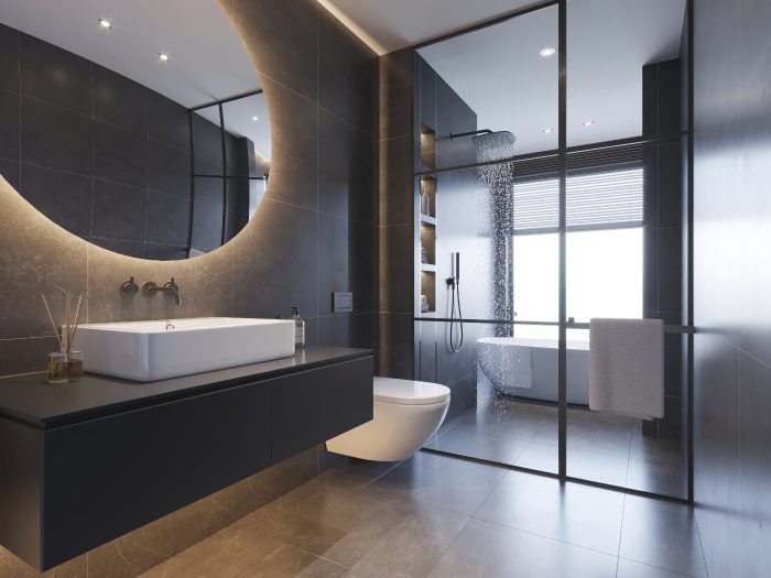 Modernes Schlauchbad mit Dusche am Fenster