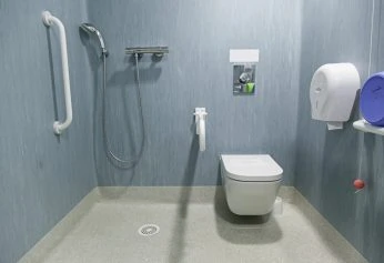 Seniorengerechtes WC in blau